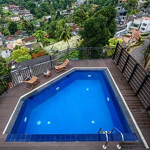 Queens Mount Ridge 2* Kandy